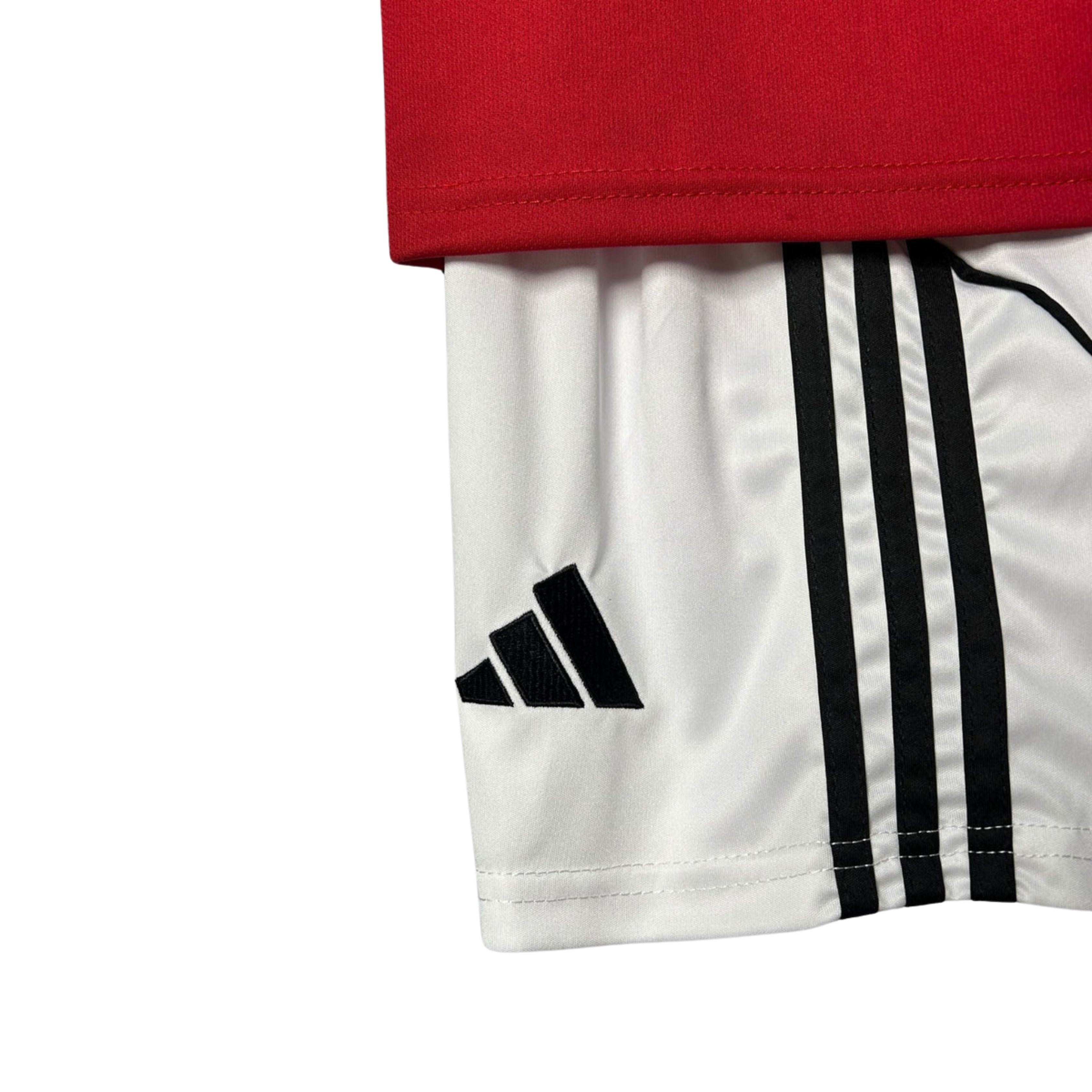 Manchester United Home Kids kit 2025/26