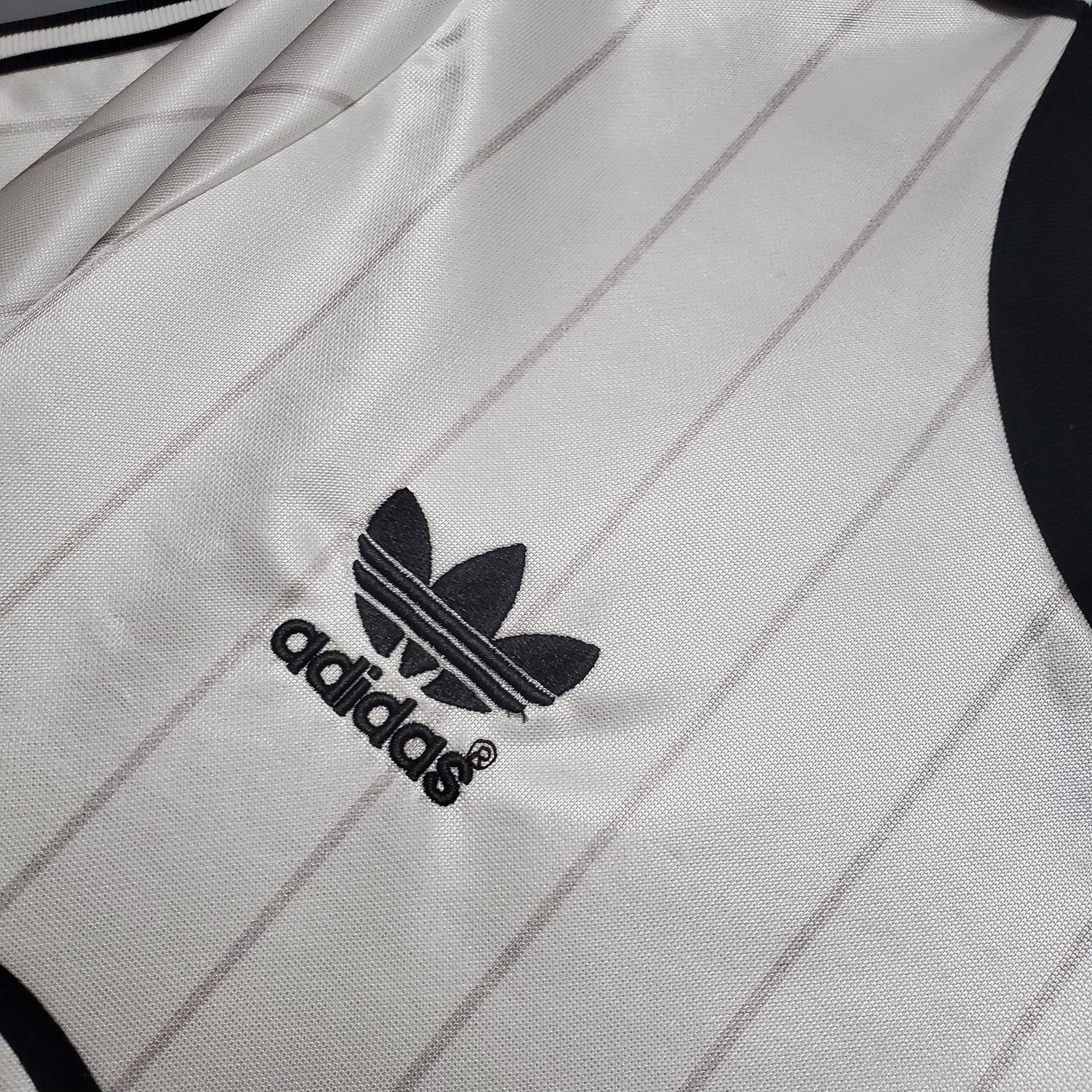 Manchester United Away 1983