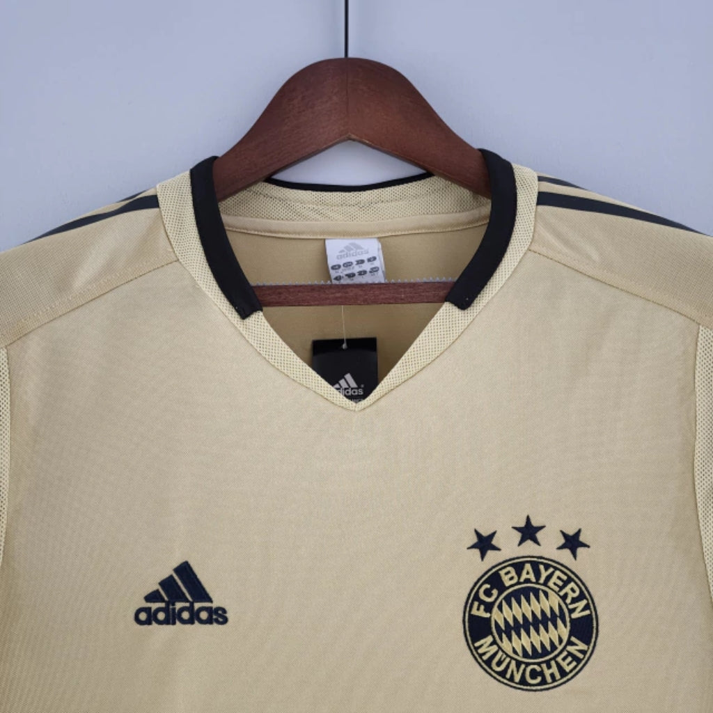 Bayern Munich Away 2004/05