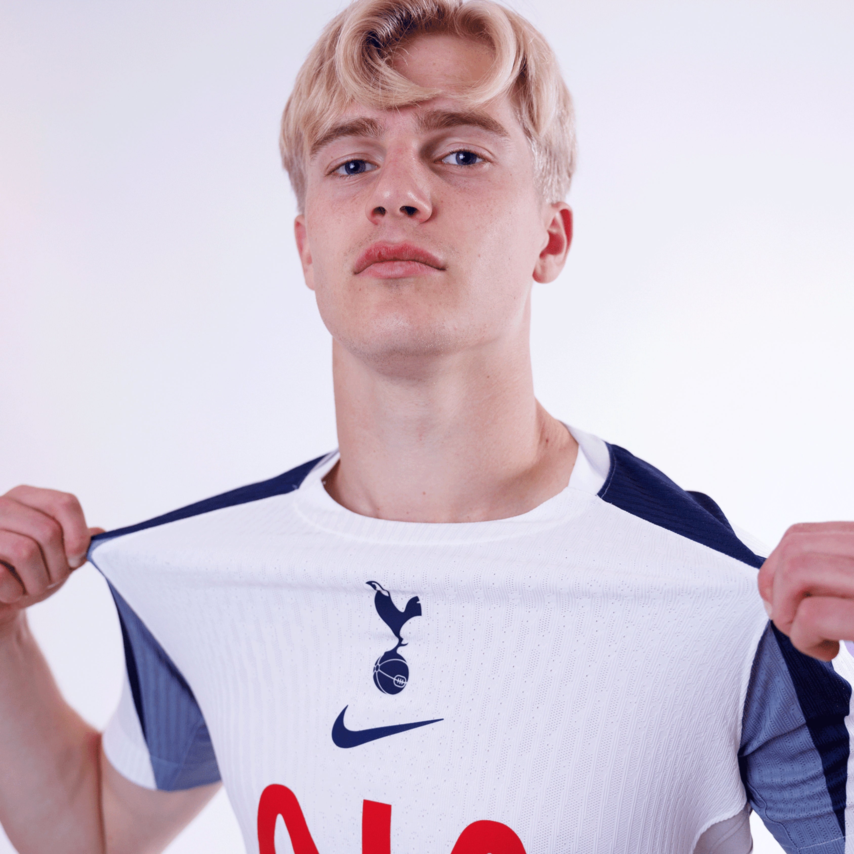 Tottenham Home kit 2025/26